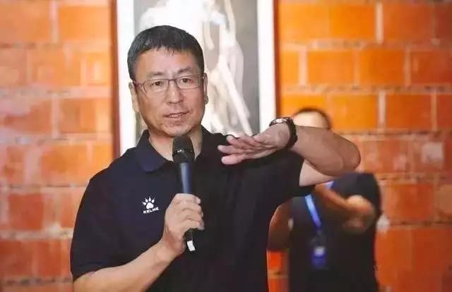 疫情过后白岩松最想做的三件事,白岩松疫情直播什么频道