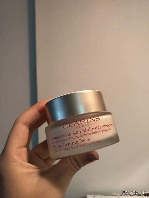 别让颈纹出卖你颈部护肤保养法,别让颈纹暴露了年龄