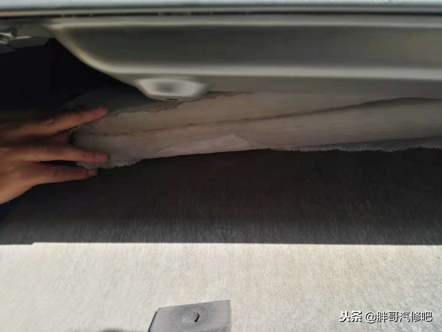 汽车拆顶棚异响,车辆顶棚异响解决方法