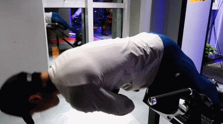 竖脊肌锻炼山羊挺身动作图解,练背前山羊挺身