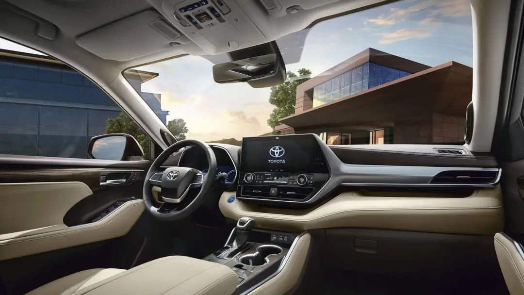 最新第四代油电混动汉兰达测试,第四代汉兰达预售是油电混动的吗