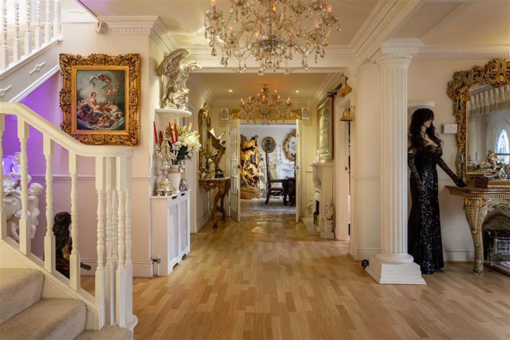 这些千奇百怪的房子,这些户型奇葩的房子居然还挺抢手