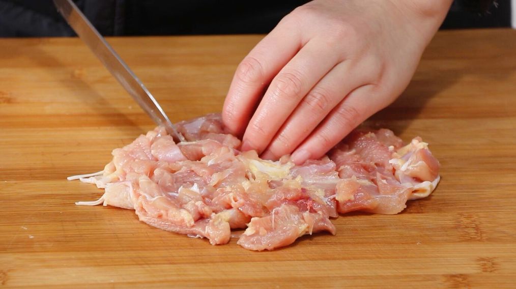 不用调料简单做鸡腿,不用油做的鸡腿怎么做最好吃