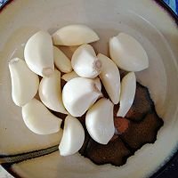 一罐酸菜，是四川的味道，是外婆的味道是我最爱吃的川菜