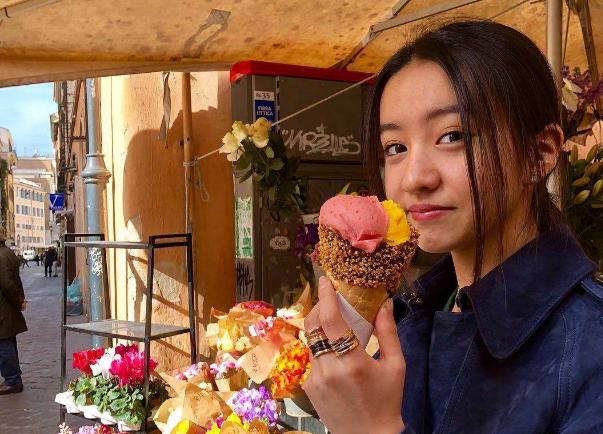 木村拓哉两个女儿相差多大,木村拓哉年轻照片和女儿对比