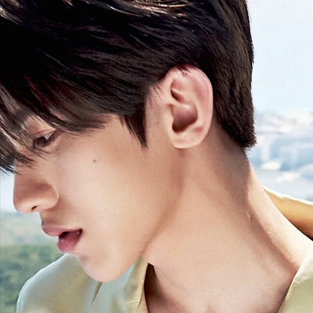 脸上有很多痣的男生代表什么,男人脸上有哪些痣不好图片