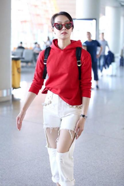 宋茜同款星星牛仔裤,宋茜穿6千块的牛仔背带裤