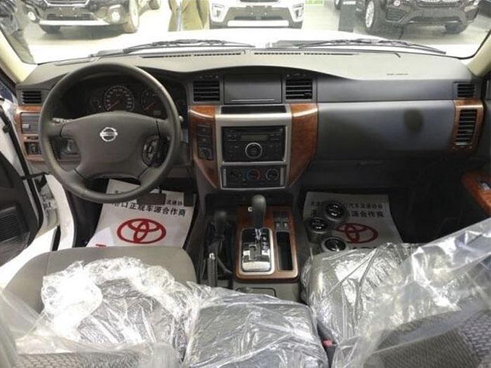 试驾19款全新日产途乐4.0y62,猛禽坦途途乐y61越野哪个更好