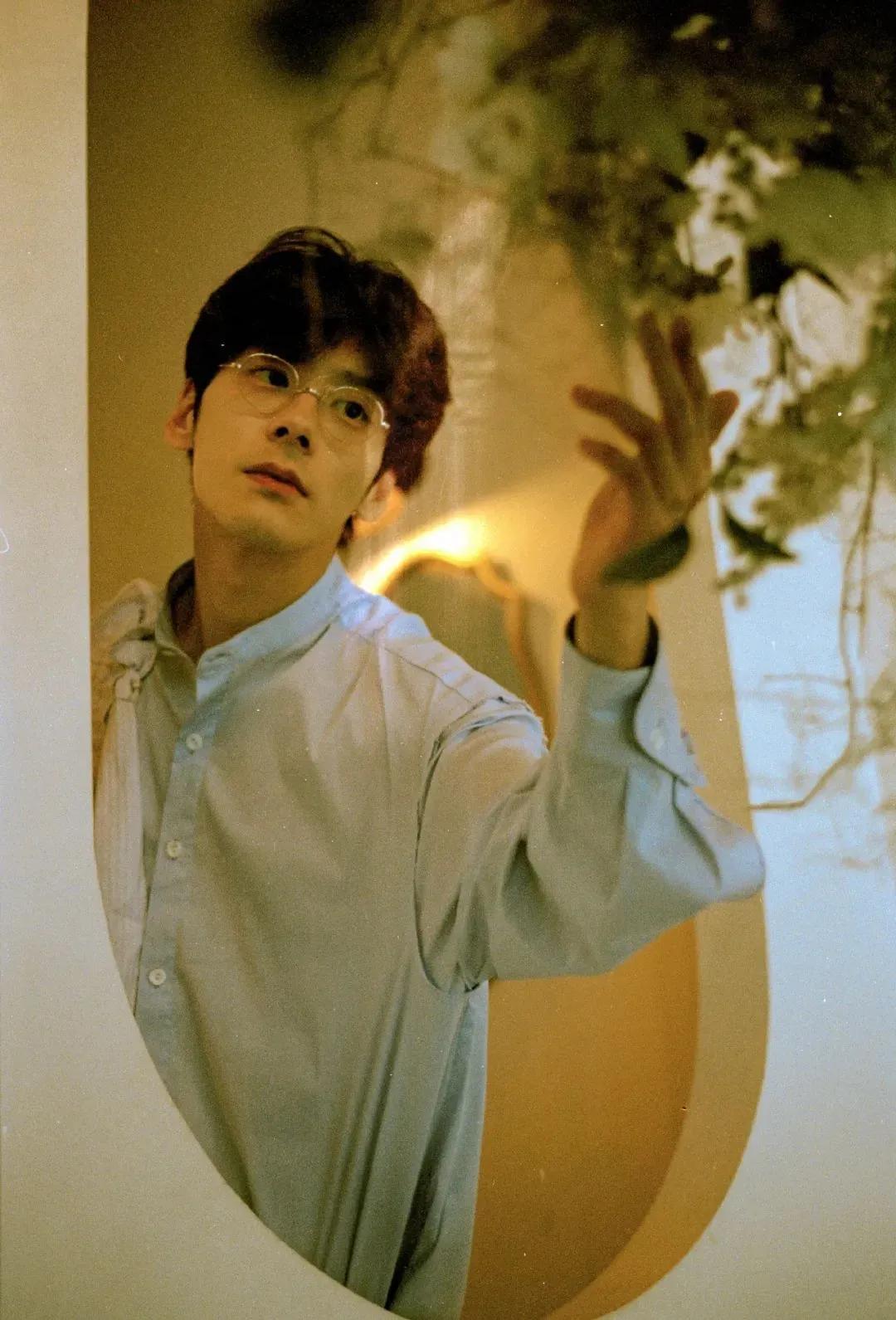 英年早婚的男星合集,英年早婚的男明星