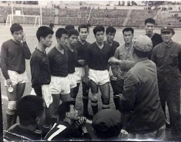 深切缅怀老宗师,缅怀足球教练