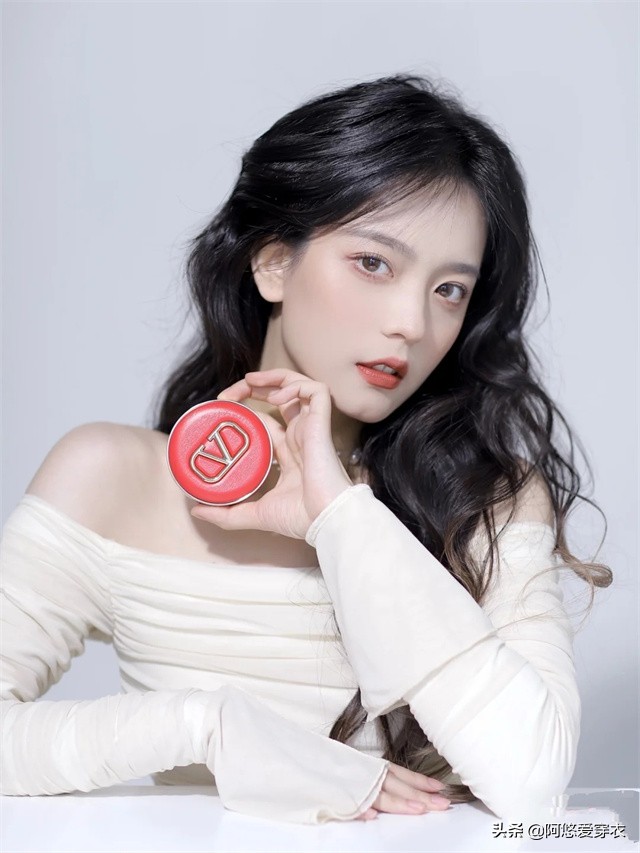 秋天的口红画法教程,秋冬涂口红必备技巧