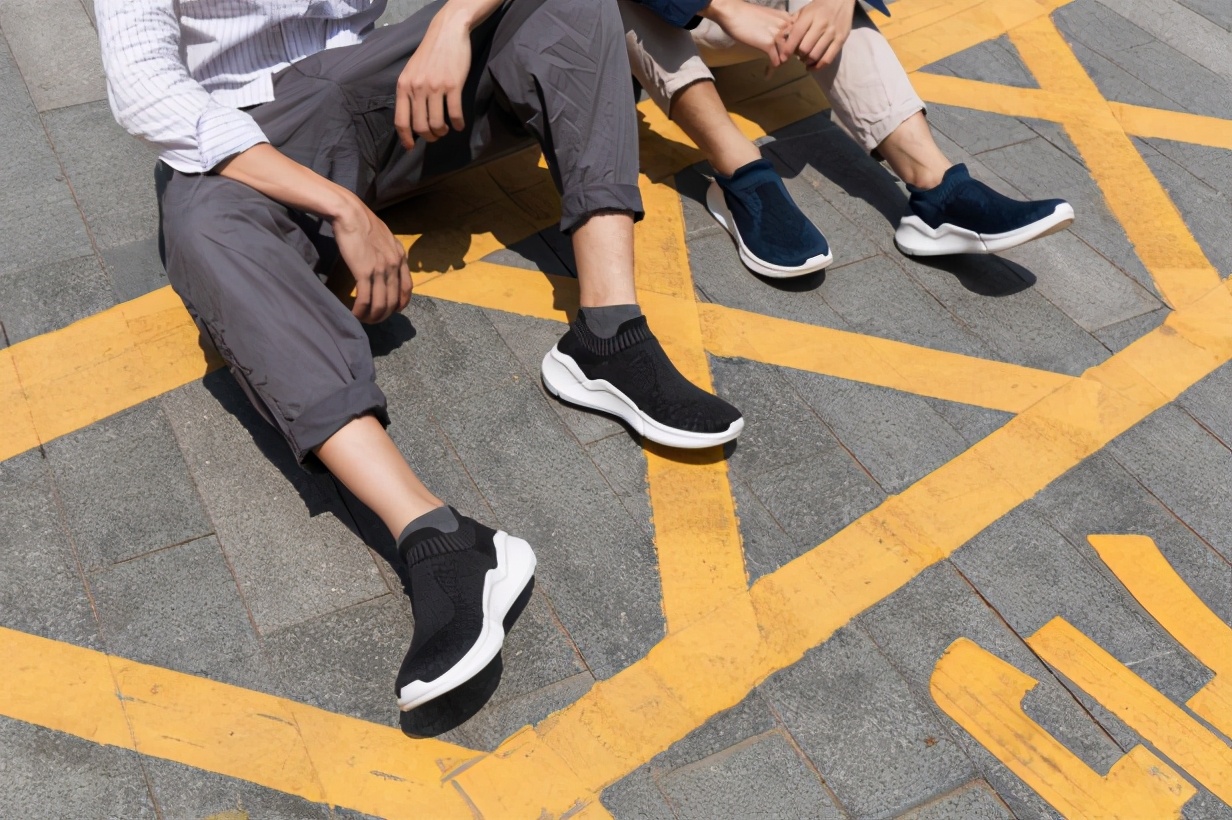 小米有品最具性价比休闲鞋，椰子的脚感回力的价格，百元能买2双