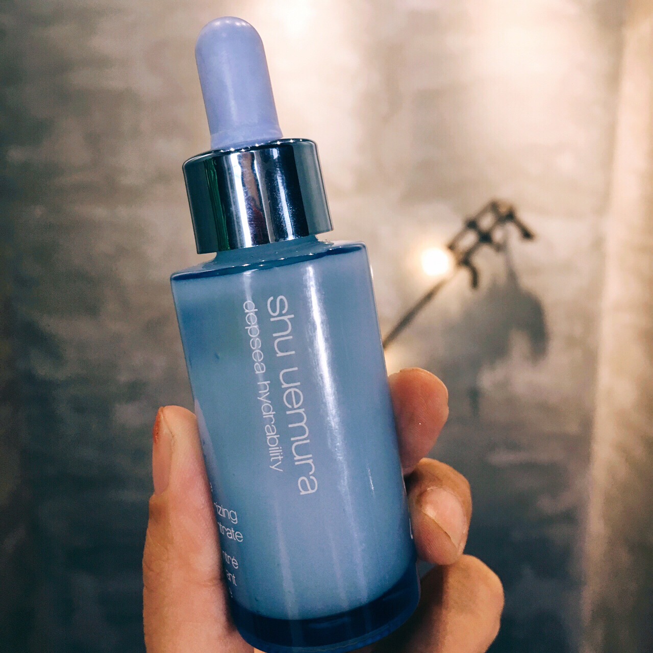 混合油皮适合护肤精华,混油皮保湿护肤方法