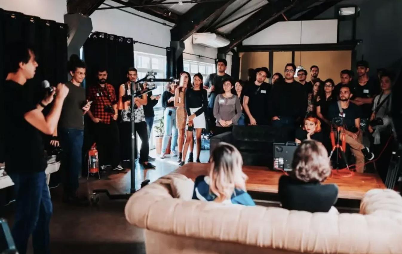 创业4个月生意不好还要坚持吗,创业初期工资管理办法