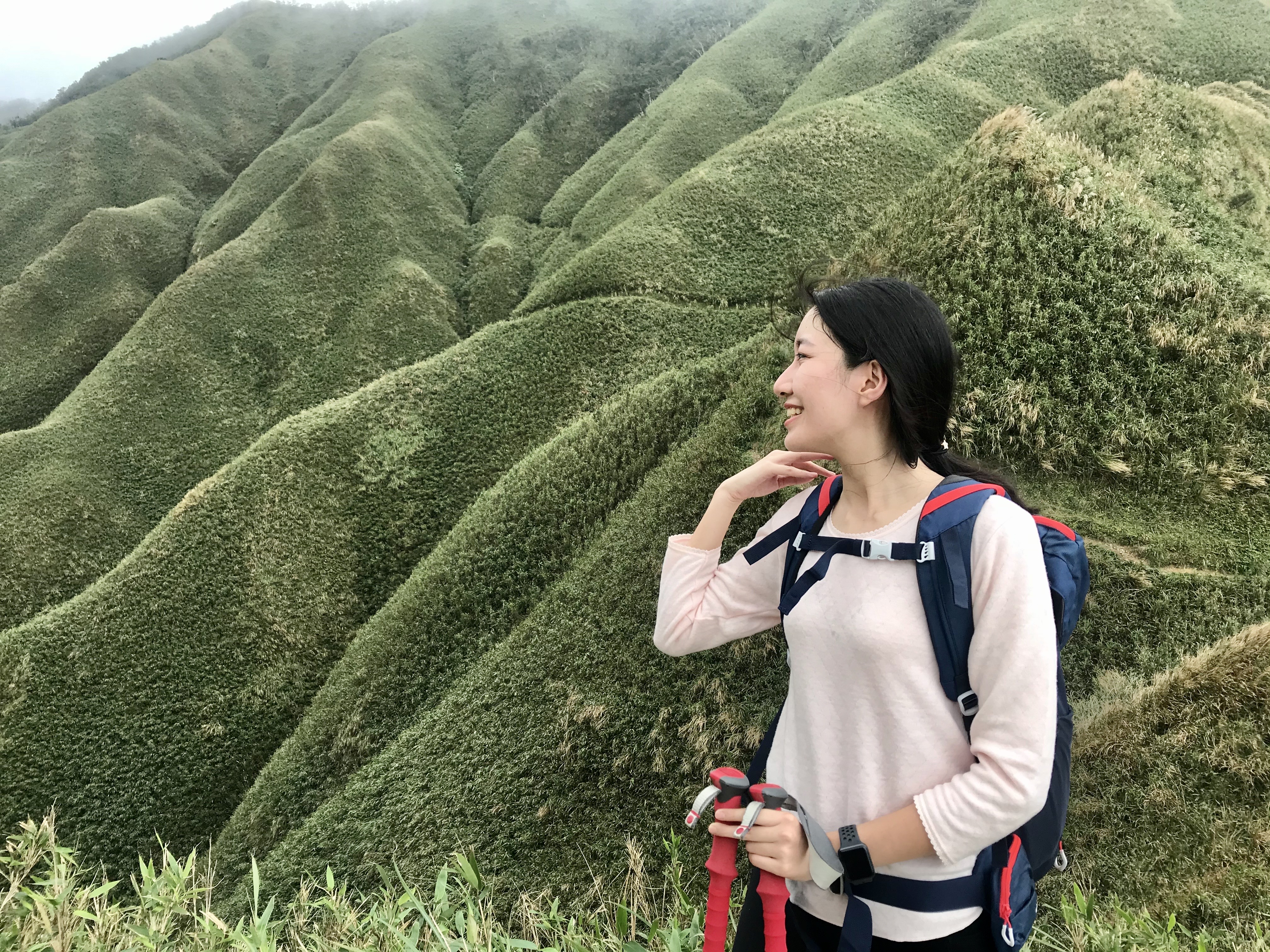 一件很旧很破的羊毛衣,不可水洗的羊毛衣