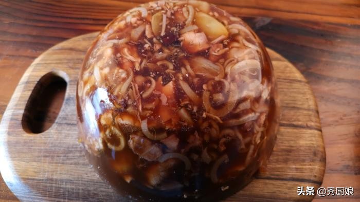 做猪皮冻时候锅干了怎么补救,做猪皮冻焯水几分钟