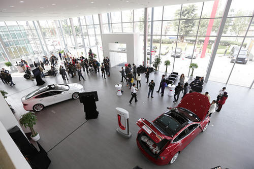 特斯拉modely2022款有几种颜色,特斯拉modelsplaid试驾体验