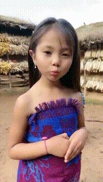 搞笑GIF动图:小姐姐,你体验木乃伊的制作过程,能坚持几分钟