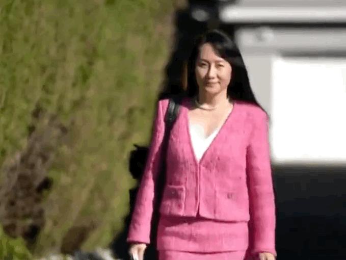 孟晚舟穿香奈儿服装,孟晚舟的爱马仕包价格