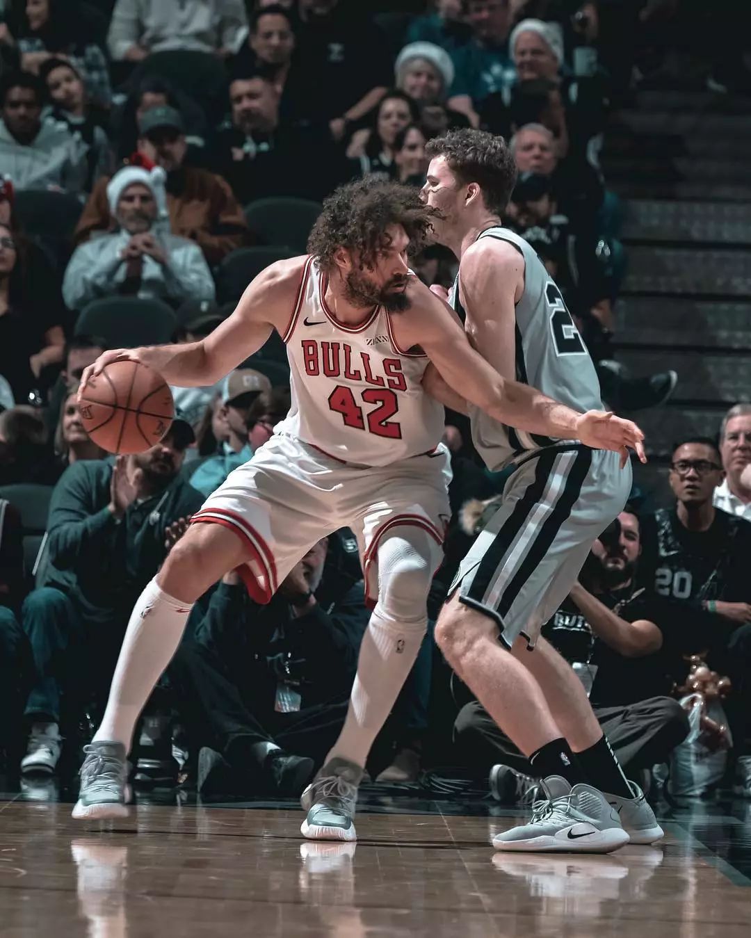 打起来了！牛雷大战爆发4人激烈冲突！一吹4个T几万美金又没了