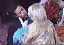 香港梅艳芳的一生,梅艳芳致敬香港儿女