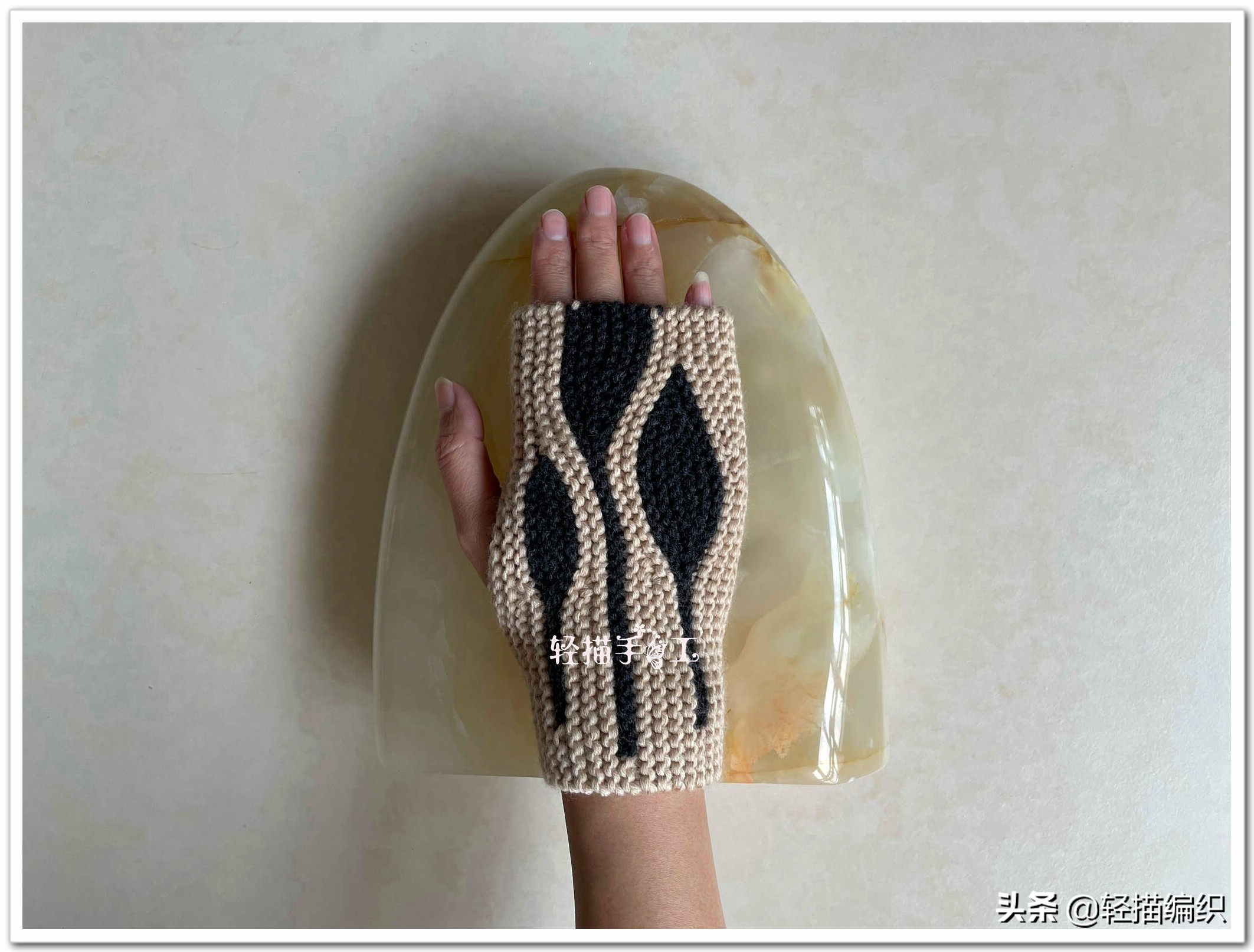 双色叶子花手套织法,双色叶子花手套颜色的搭配