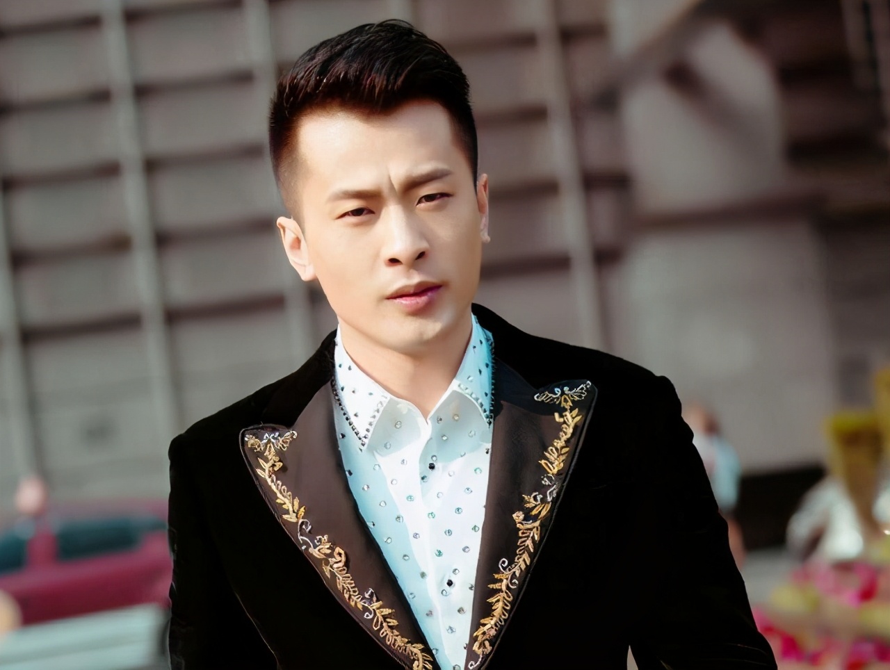 辛巴发家史真实事件,辛巴以前穷了怎么变富人