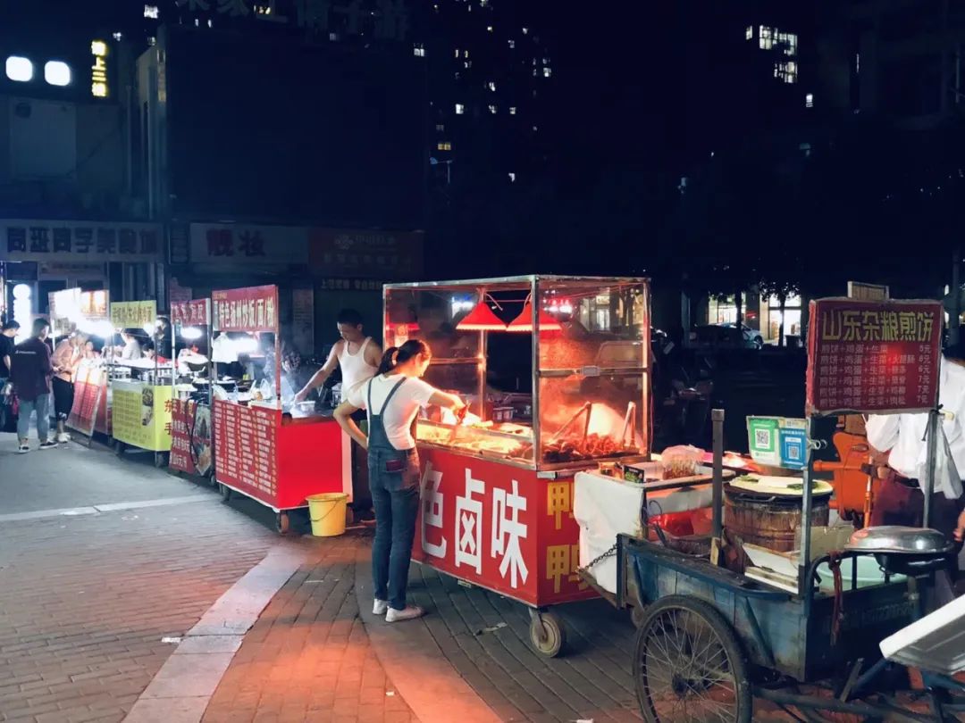 刘强东卖光碟为什么那么厉害,刘强东卖光盘的视频