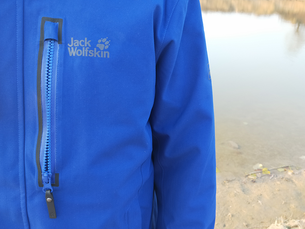 狼爪登山徒步冲锋衣，满满惊喜的开箱报告