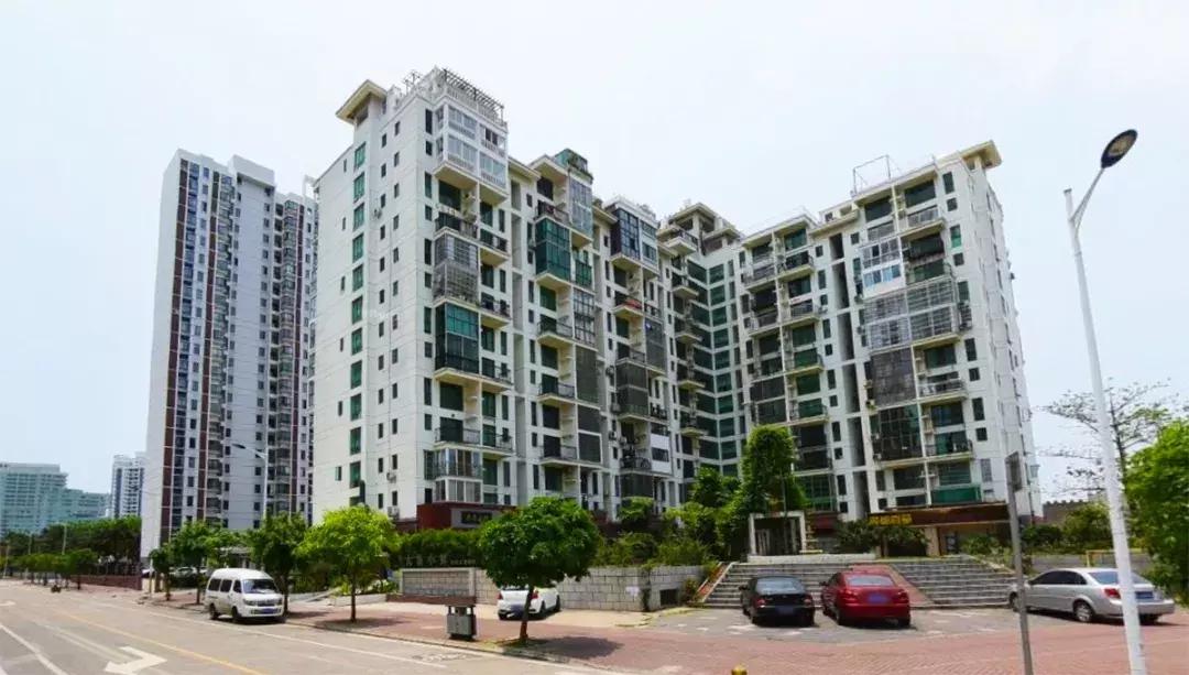 海口海甸岛二手房电梯三房总价90w,海口海甸岛二手房有露台