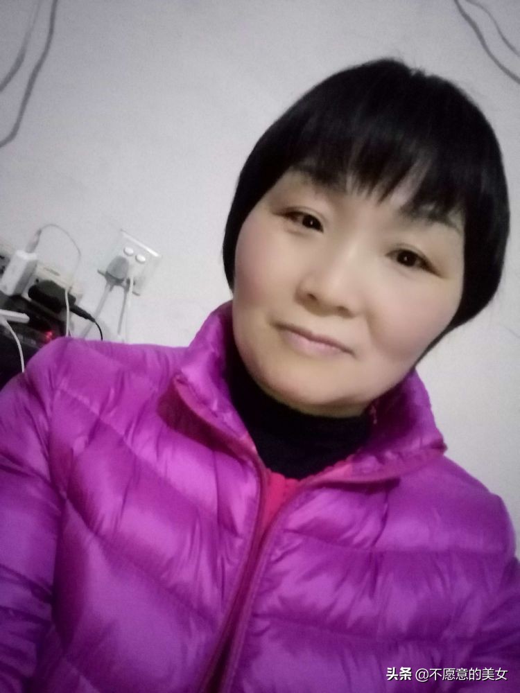 可爱的少妇自拍越来越丰满越来越成熟了