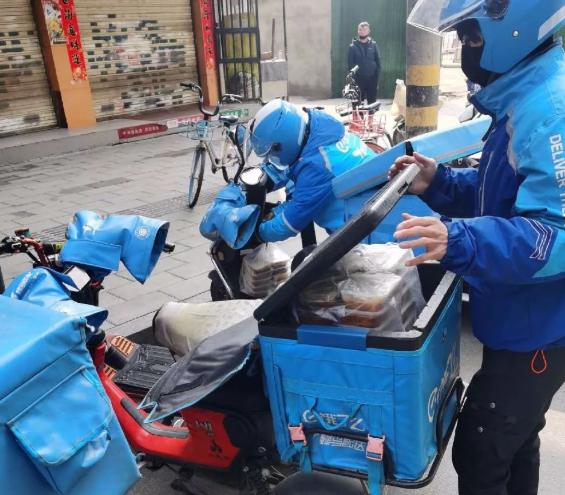 85万人确诊，美国疫加剧，网友赞马云是中国的马云，世界的马云