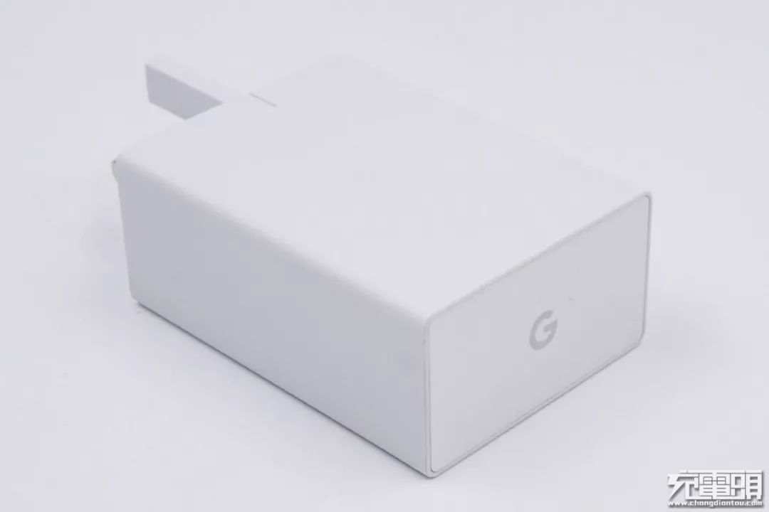 iphone13到底该不该买原装充电器,iphone13有没有充电器