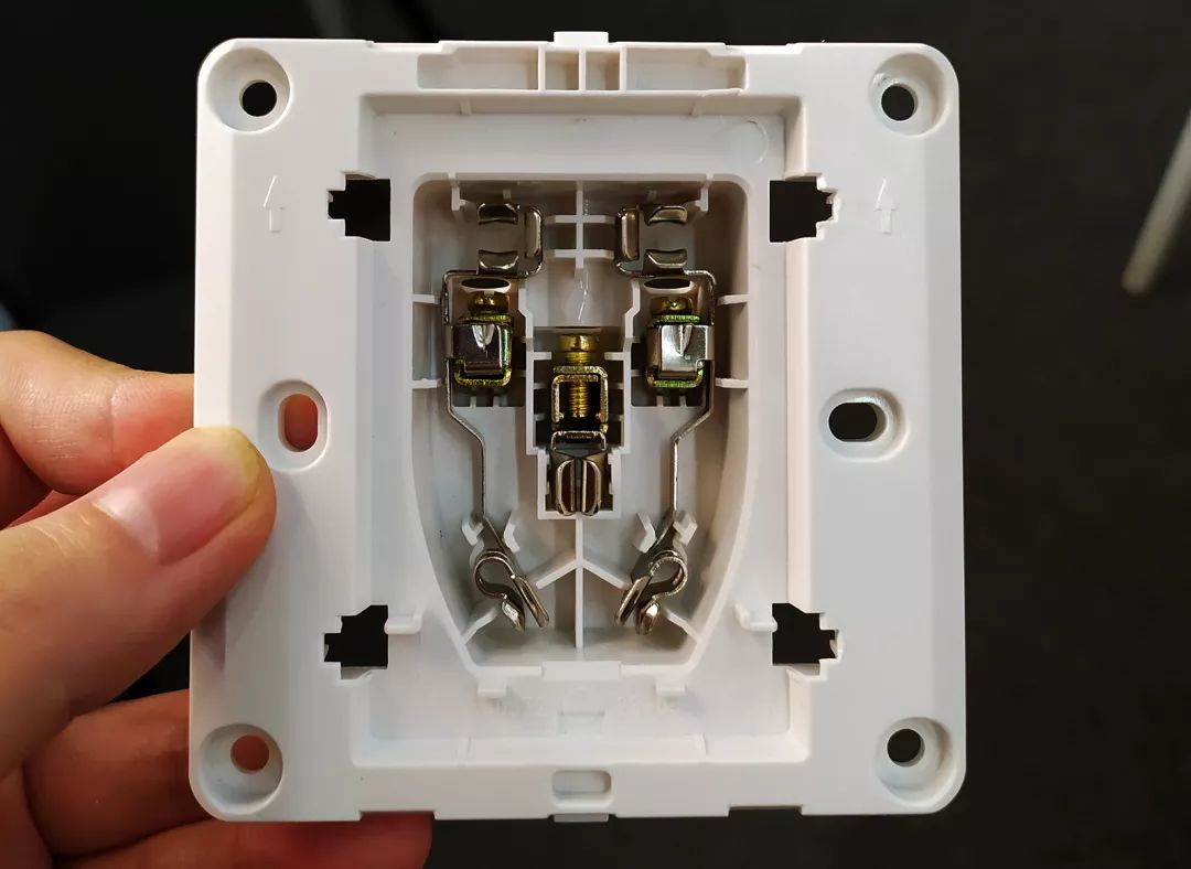 为什么不到10元的插座都是垃圾?