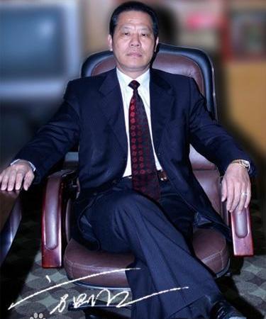 淘金记：穷小子赚13亿美金，成为南非华人首富，最后落败为阶下囚