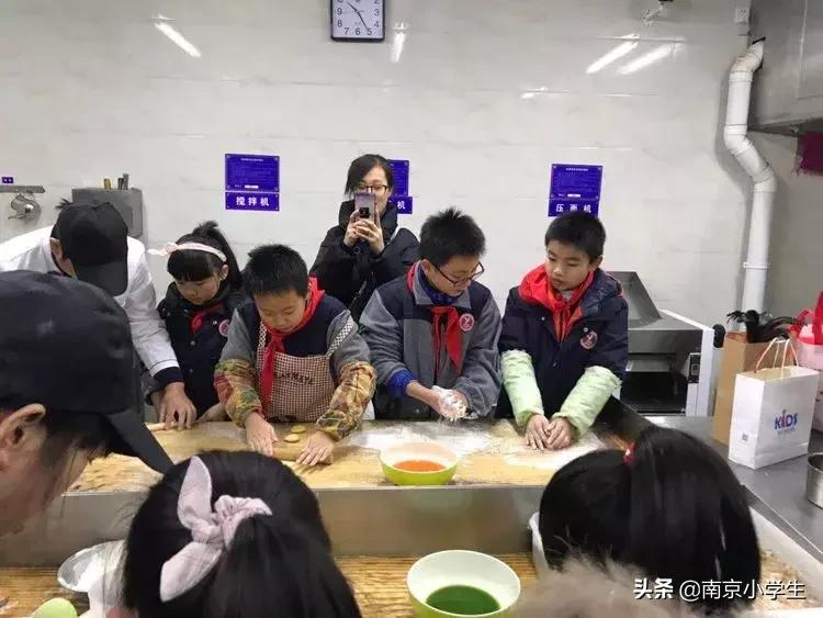 骄傲！游府西街小学又诞生了一个世界冠军