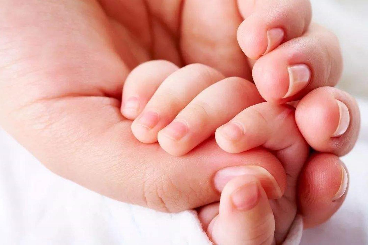 有什么好办法给婴儿剪指甲,给宝宝剪指甲如何防剪到肉