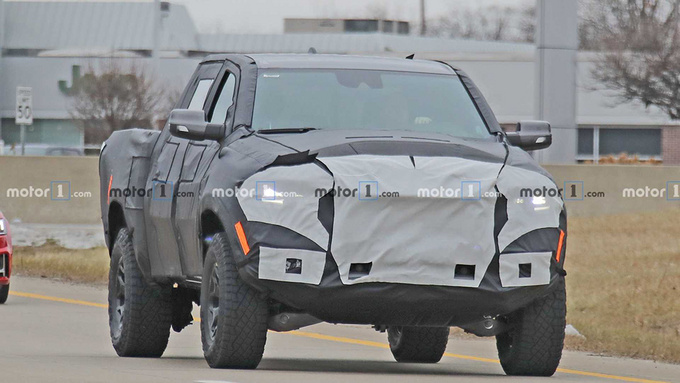 大皮卡道奇公羊和猛禽,道奇皮卡柴油越野视频