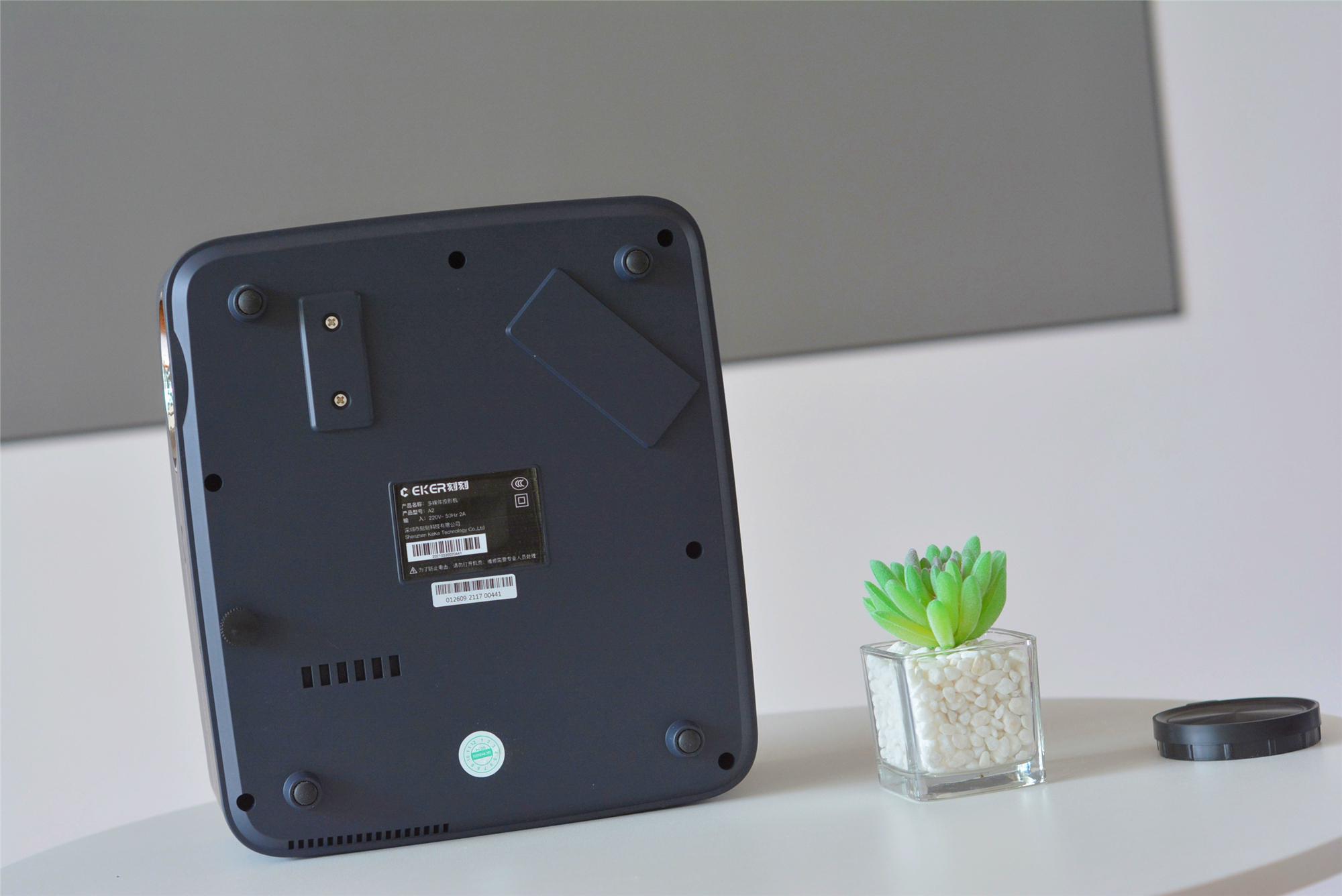 国产推出“新款LED投影”：900ANSI够不够用？白天开窗实测