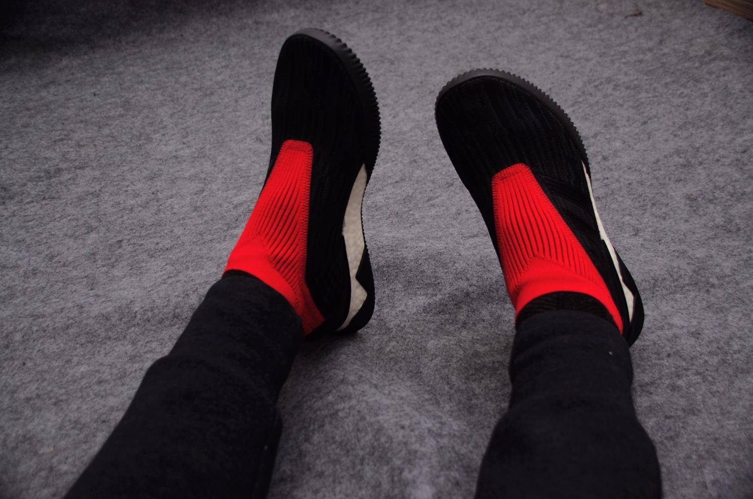 足球鞋predator黑红,predatortango足球鞋