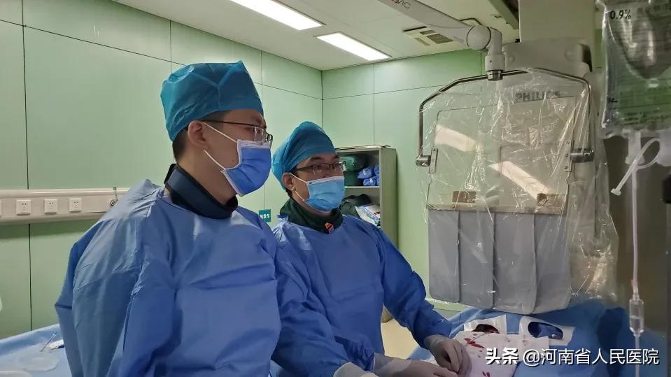 爬雪山过草地跨学科,爬雪山过草地历经二万五千里