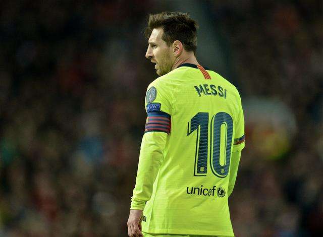 梅西对曼联精彩表现,曼联战术体系