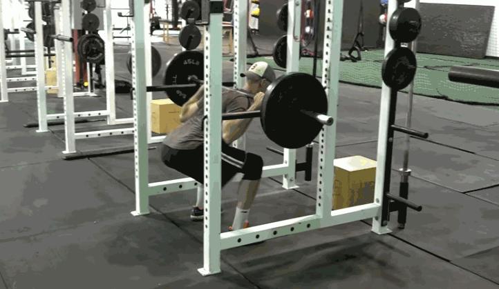 深蹲怎么提升重量,深蹲如何逐步增加重量多久加一次