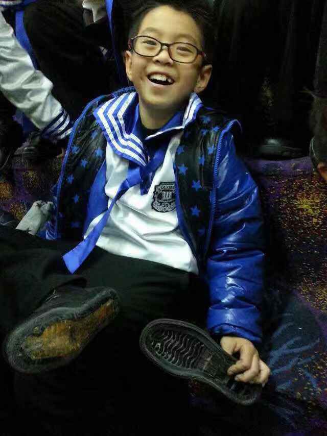 67名小男孩，靠身体打击模拟出雨声，最后的和声太震撼了