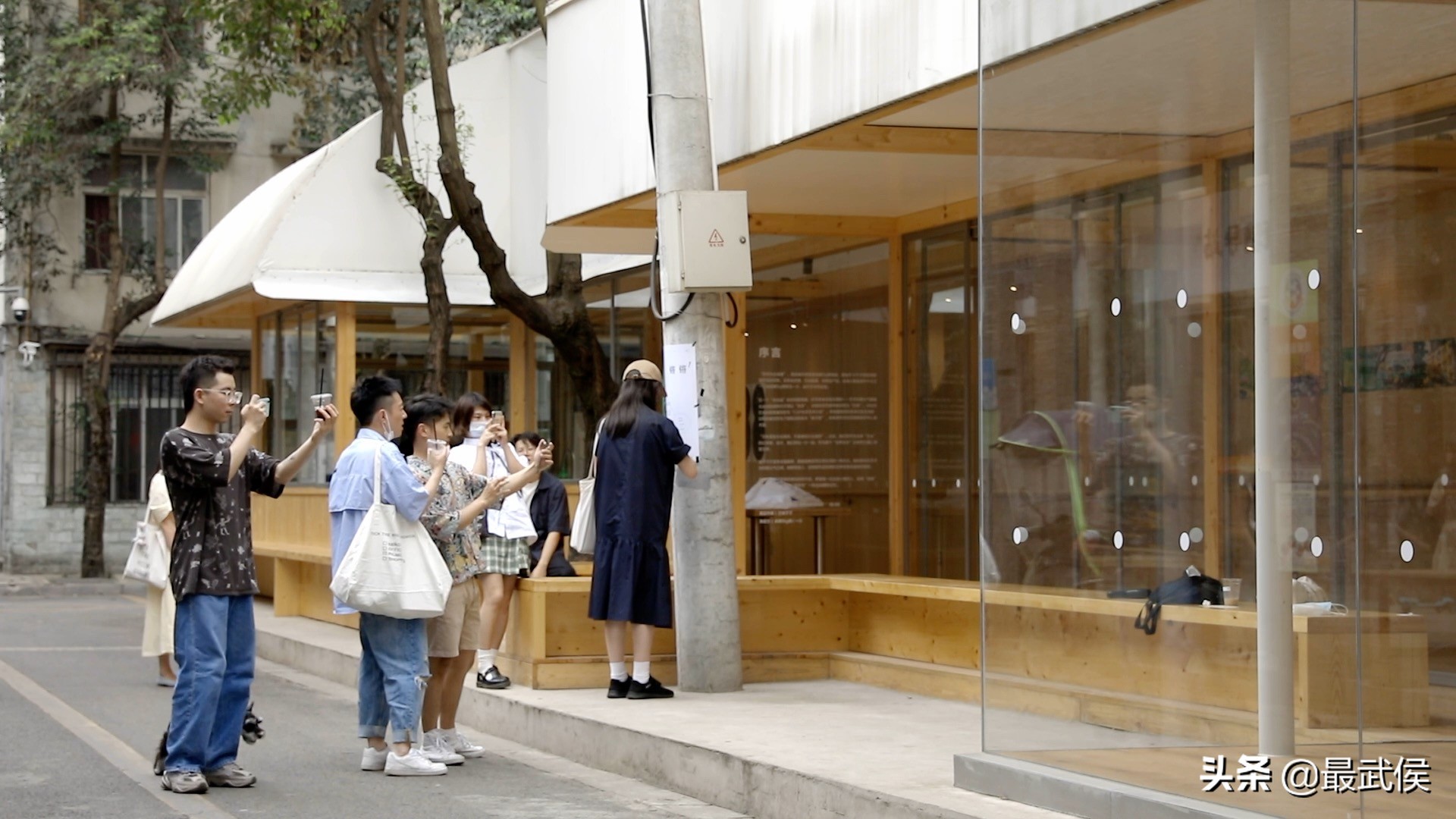 为什么长了一张脸做不了网红店,为什么长了一张脸却做不成网红店