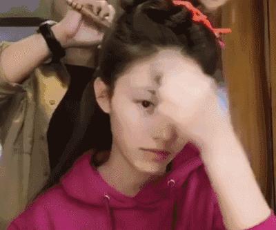 她大概是女明星中最成功的“美妆博主”