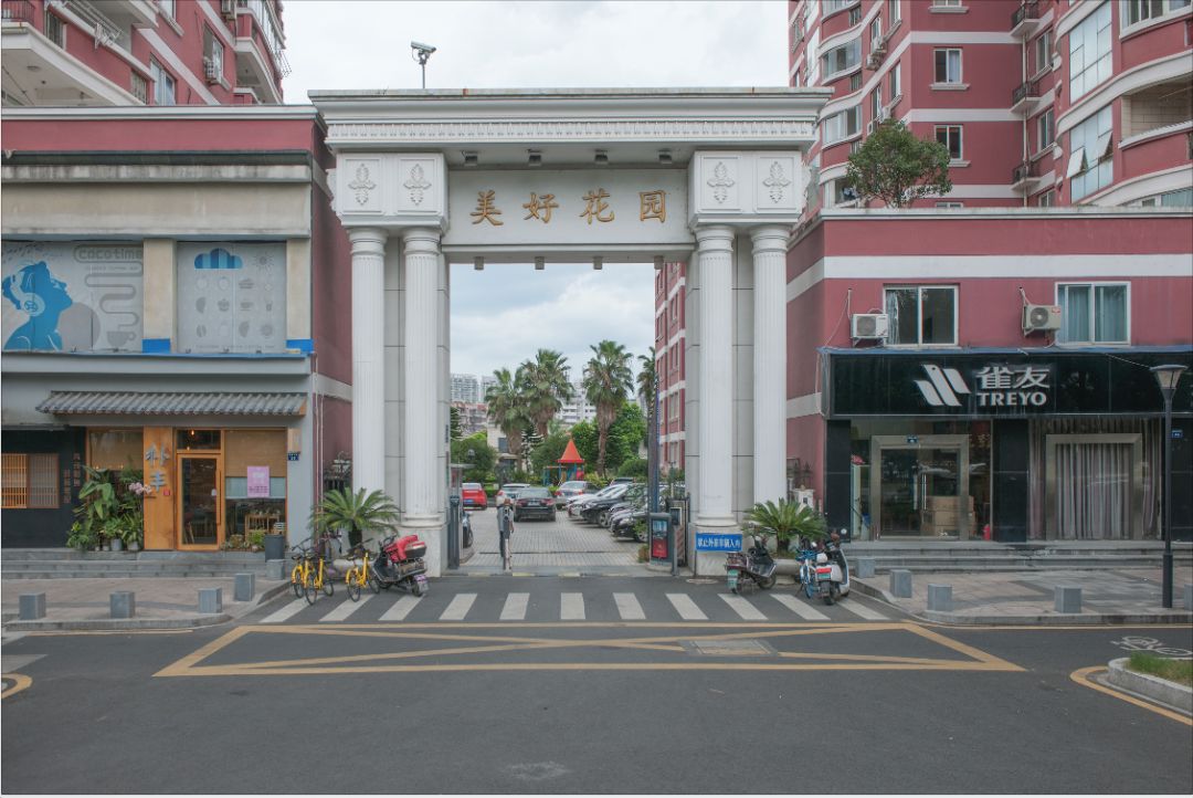 3年拍了400多个小区大门!温州这个摄影师这样说