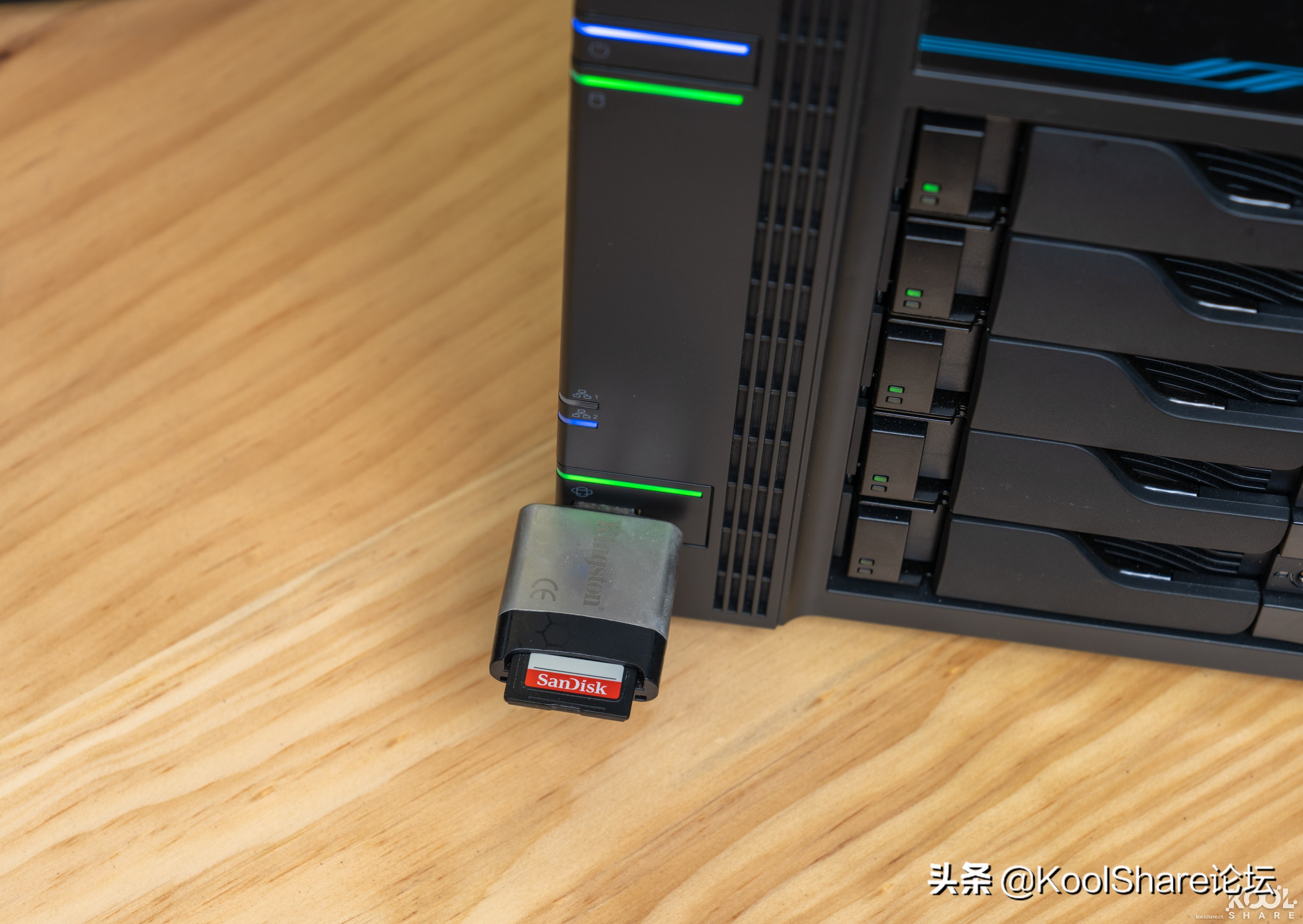 ASUSTOR爱速特旗舰NASAS7110T拆解评测