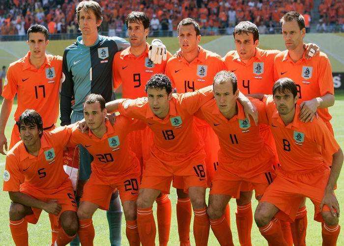 天下足球对斯内德的评价,天下足球十大感动瞬间斯内德