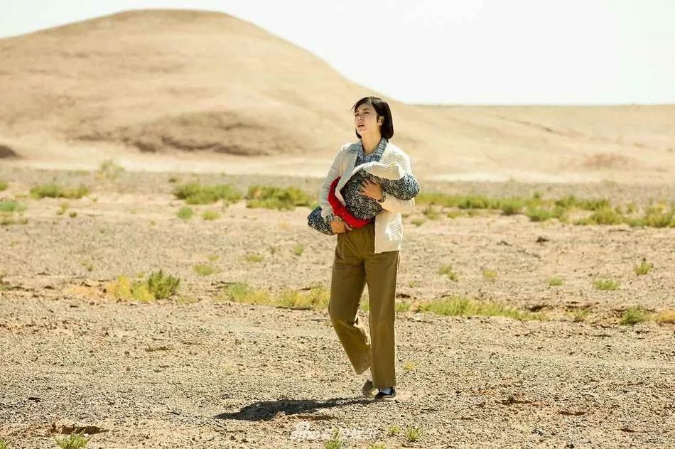 赵忠祥卖字，李湘直播卖货：越是没钱的人，越在乎面子